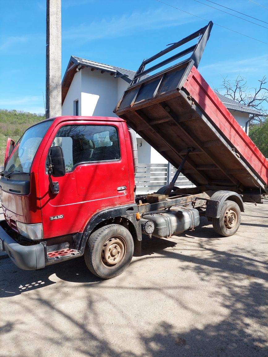 Vând nissan cabstar