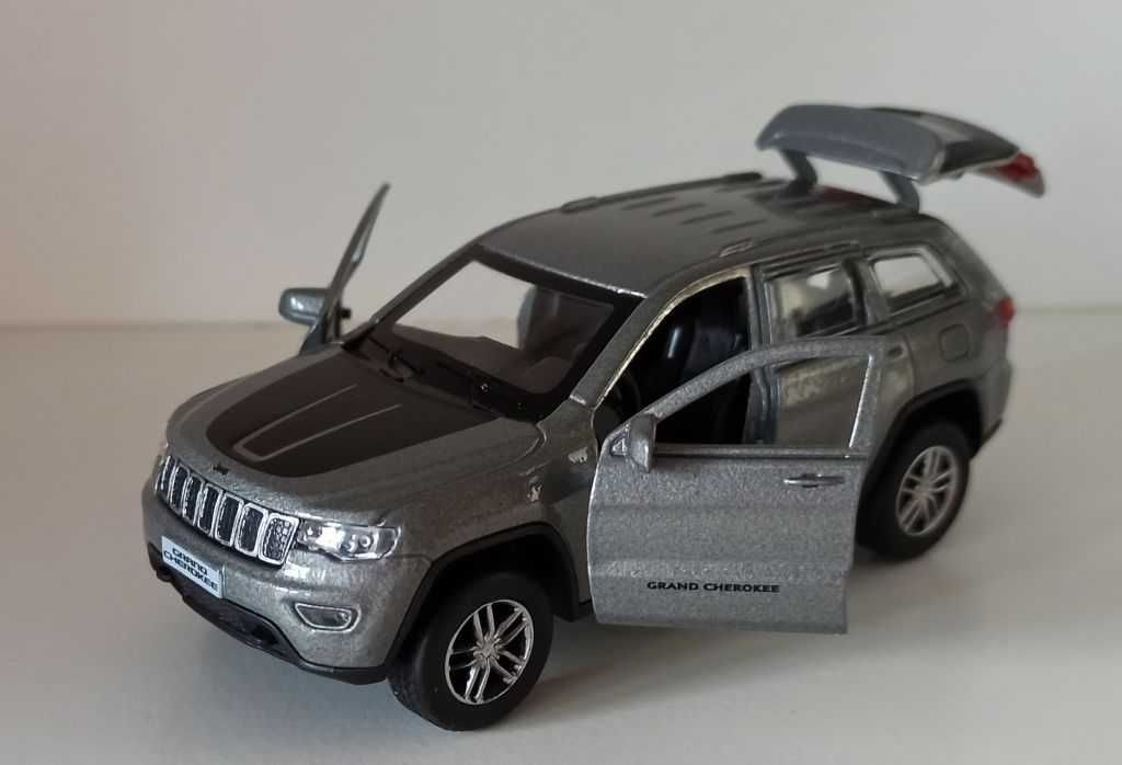 Macheta Jeep Grand Cherokee Trailhawk WK2 2018  - TechnoPark 1/32