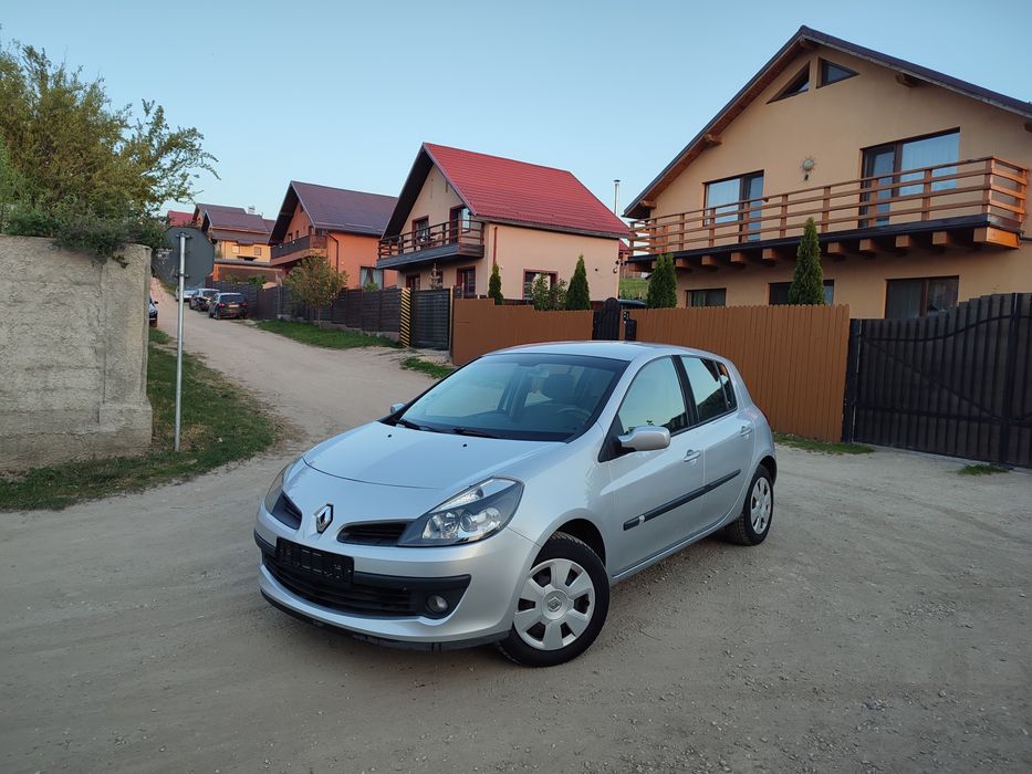 Renault Clio 3 Benzină 1.6 cmc Euro 4