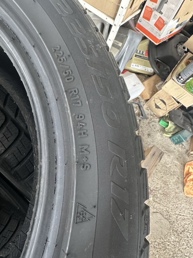 225/50/17 Pirelli dot20