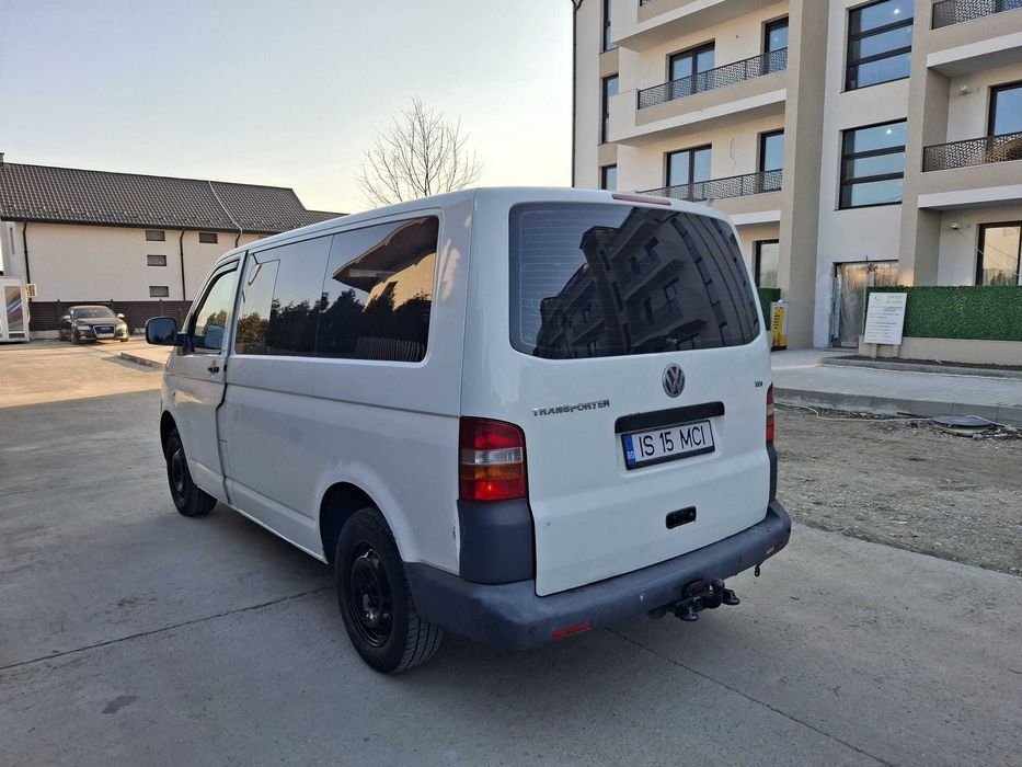 Vindem Volkswagen Transporter Caravelle T5- 8+1