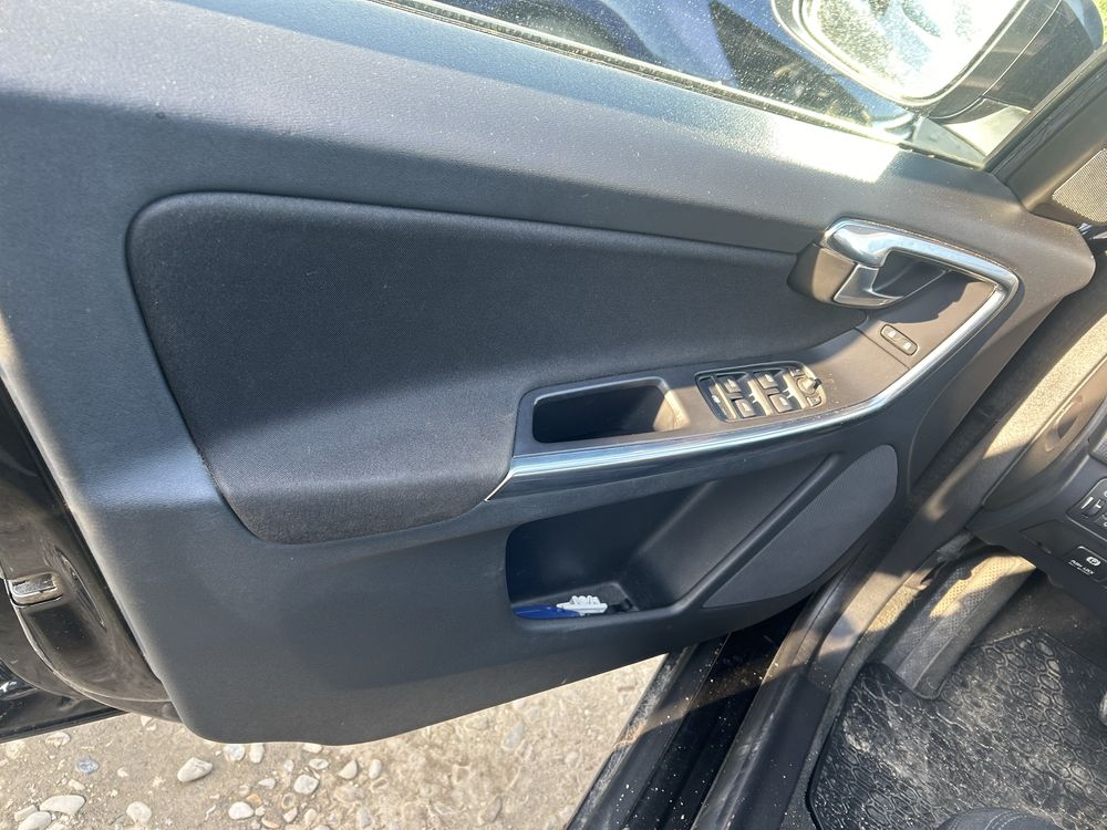 Față de ușă interior  stânga față Volvo XC 60 2012 volan stânga