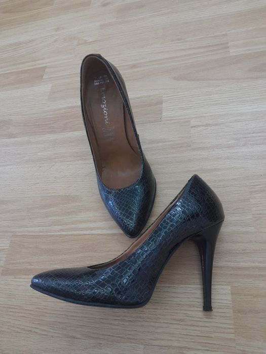 Stiletto piele interior-exterior marimea 37