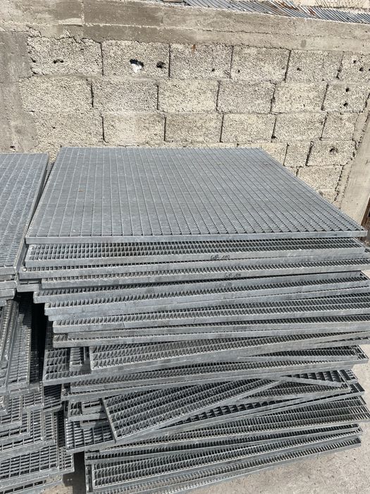 Gratare zincate galvanizate