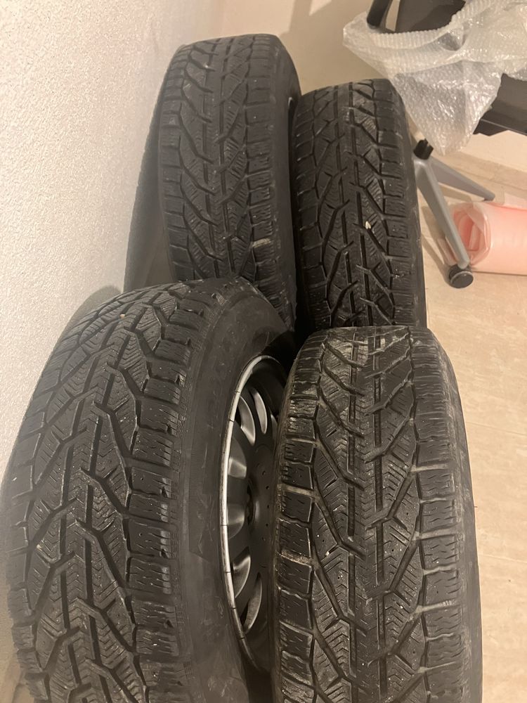 Зимни гуми с джанти за БМВ Е39 205/65/15