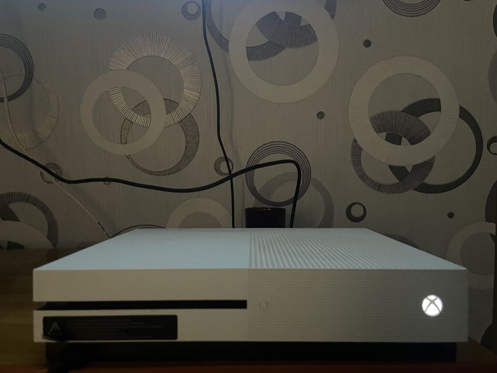 Xbox One S 1 TB | Toate accesoriile, 2 controllere + periferice cadou
