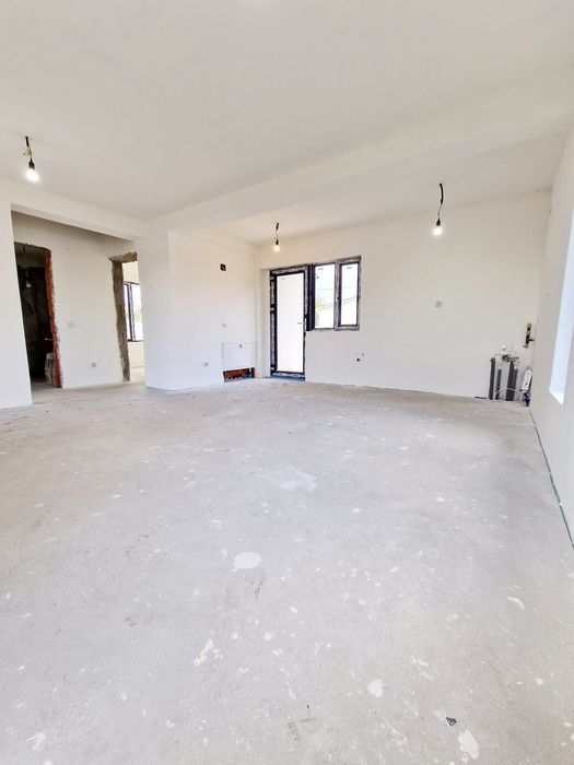 Propietar vand casa 3 camere pod decent pentru depozitare plus beci