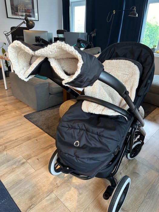 Cărucior Maxi-Cosi Lila Xp + Landou Jade + accesorii