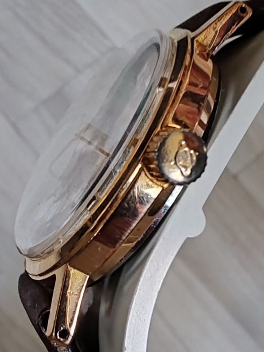 Ceas Oris Mecanic Placat cu aur 33 mm Funcționează excelent!