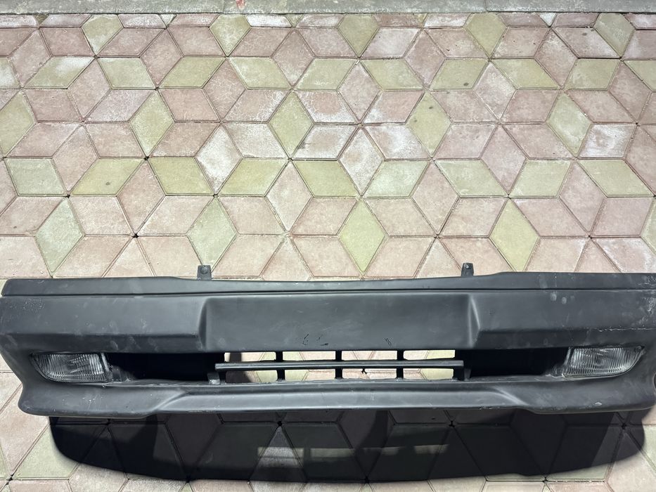продам бампер 202 кузов мерс