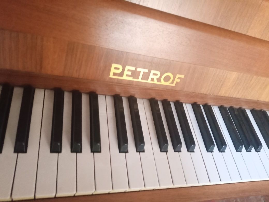 Пиано Petrof, Петроф  СПЕШНО !