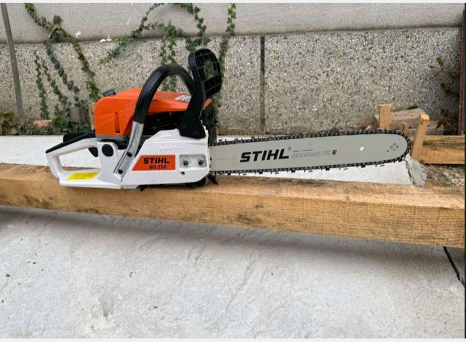 Чисто Нова Бензинова Резачка STIHL MS 250i