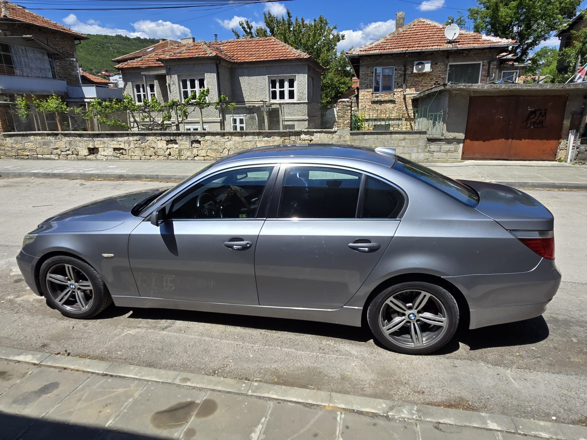 BMW 530d E60 2005 година
