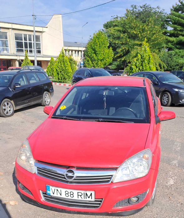 Opel Astra H. Motor 1.7.