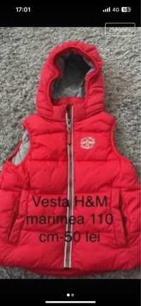 Vesta rosie H&M cu gluga