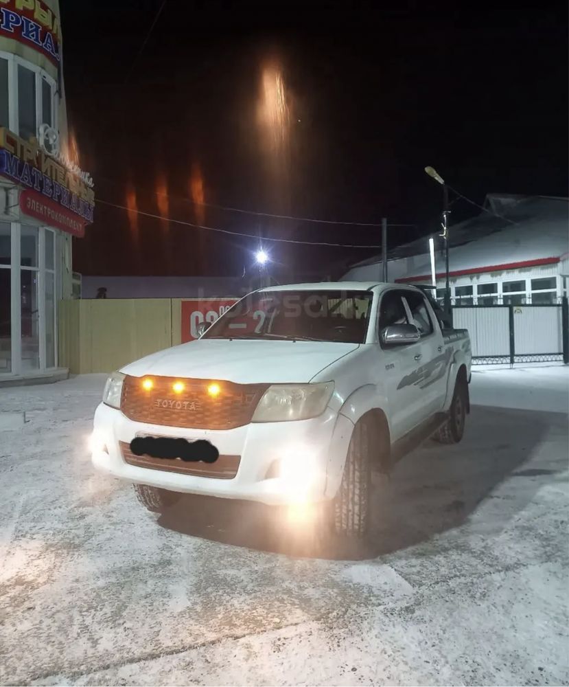 Toyota HILUX 2011г.