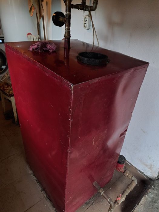 Vând centrala pe lemne, URGENT!