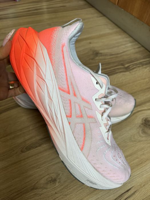 Мъжки оригинални маратонки ASICS NOVABLAST 4 COS ! 49 н