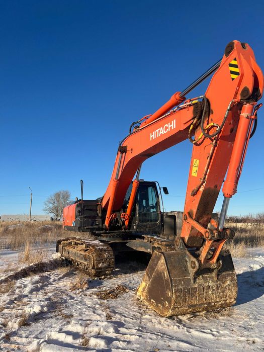 Экскаватор 1,8 и 2,5 куба, бульдозер в аренду