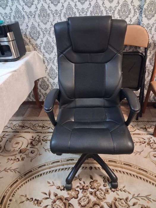 Продам офисное кресло