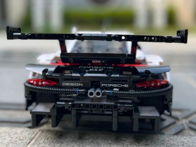 LEGO Technic 42096 - Porsche 911 RSR