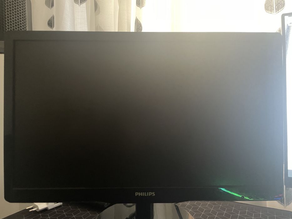 Schimb monitor Philips cu unul de mai multi hz