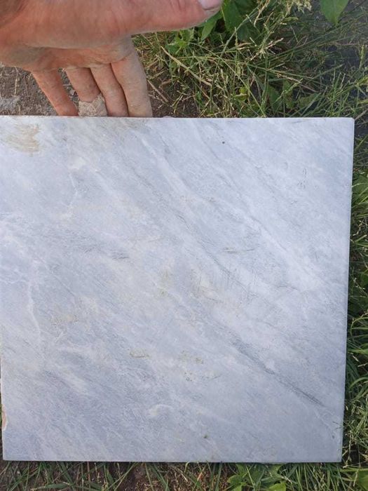 Продам кафель 30 на 30