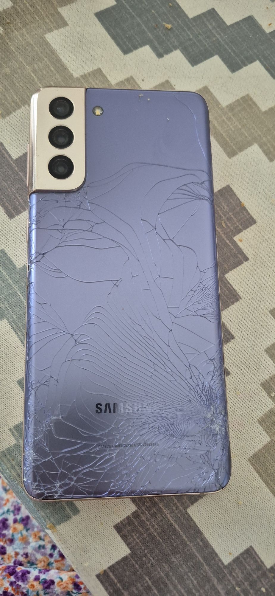 Самсунг s21 plus