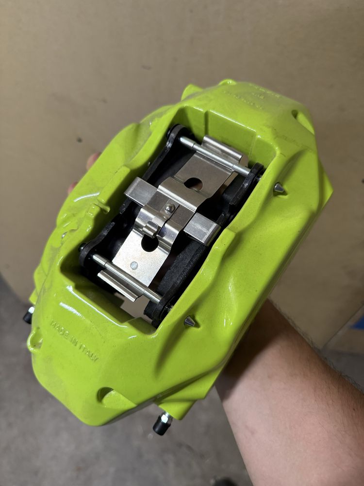 Brembo 4 бутални апарати