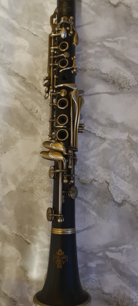 Vând clarinet profesional Leblanc Paris din lemn