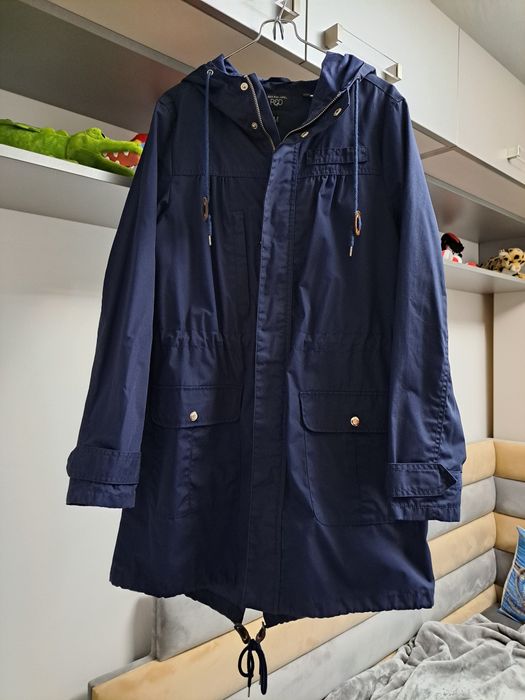 Trenchi în stil parka