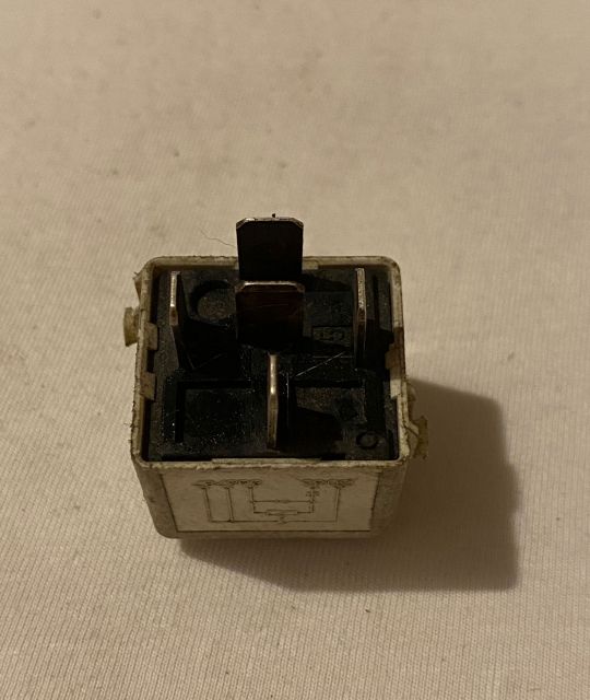 Releu 12631729004 BMW Seria 3 E36