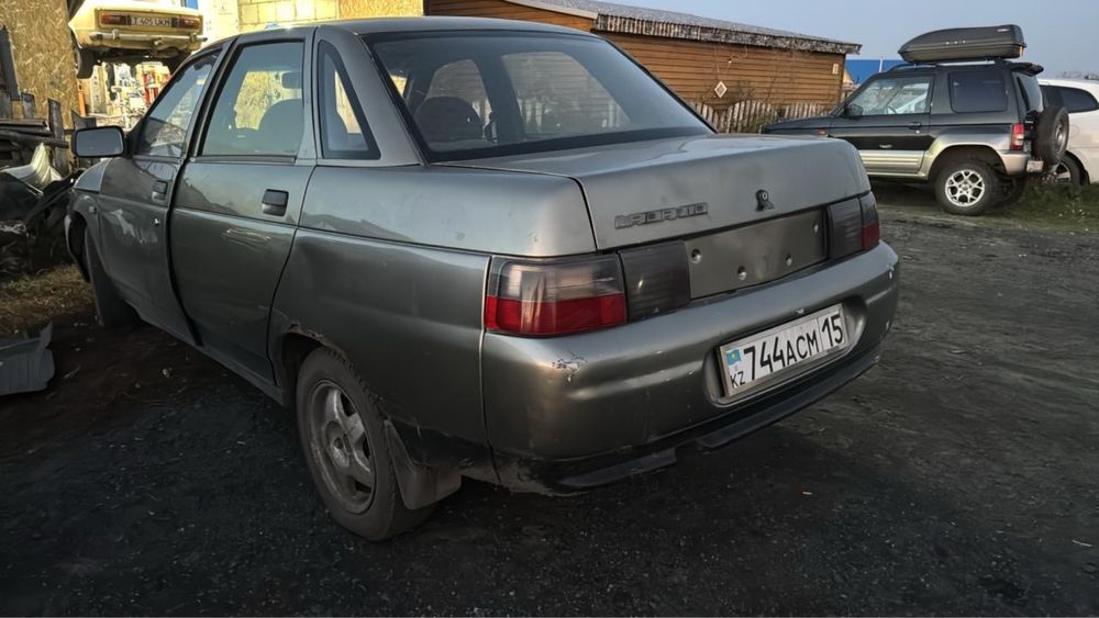 Продам Ваз 2110 год выпуск 2001 года.