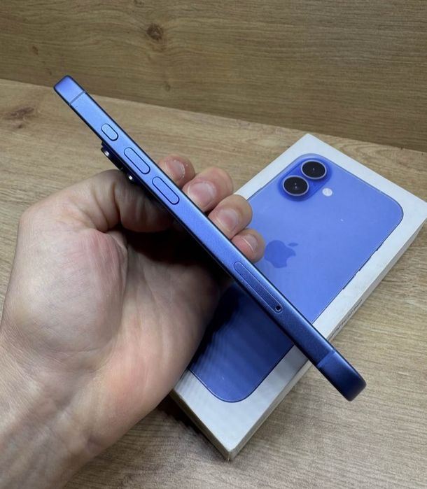 iPhone 16 Ultramarine Baterie 100%