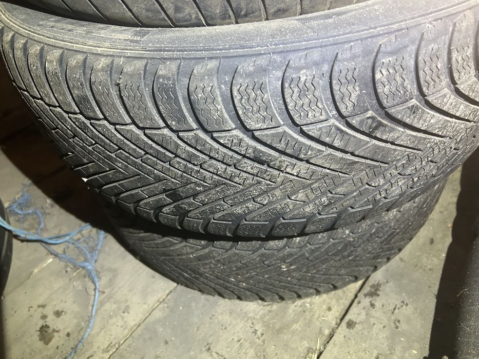 Anvelope iarna 215/50 r17 pirelli