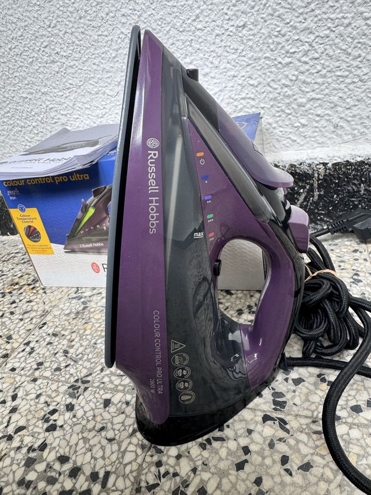 Парна Ютия Russell Hobbs 27281-56 Colour Control Pro Ultra, 2800W!