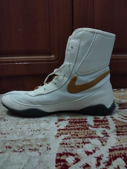 Боксерка, боксерская обувь