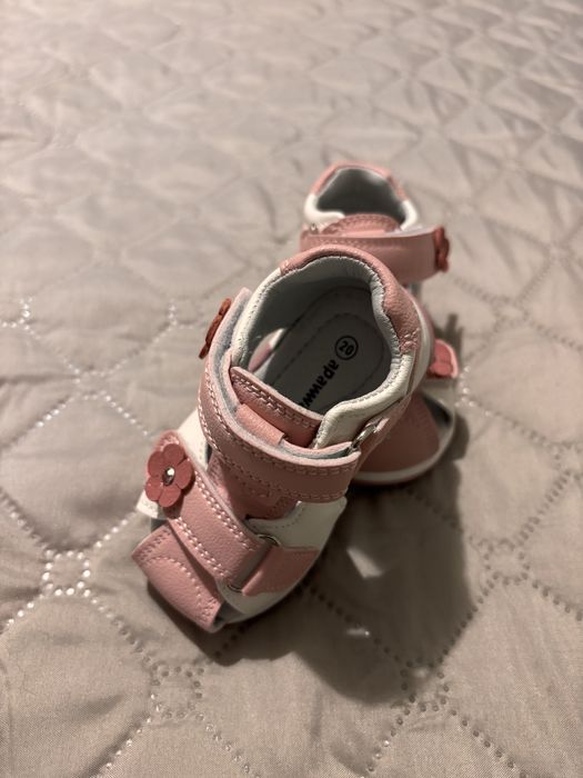 Бебешки сандали за момиче Apawwa