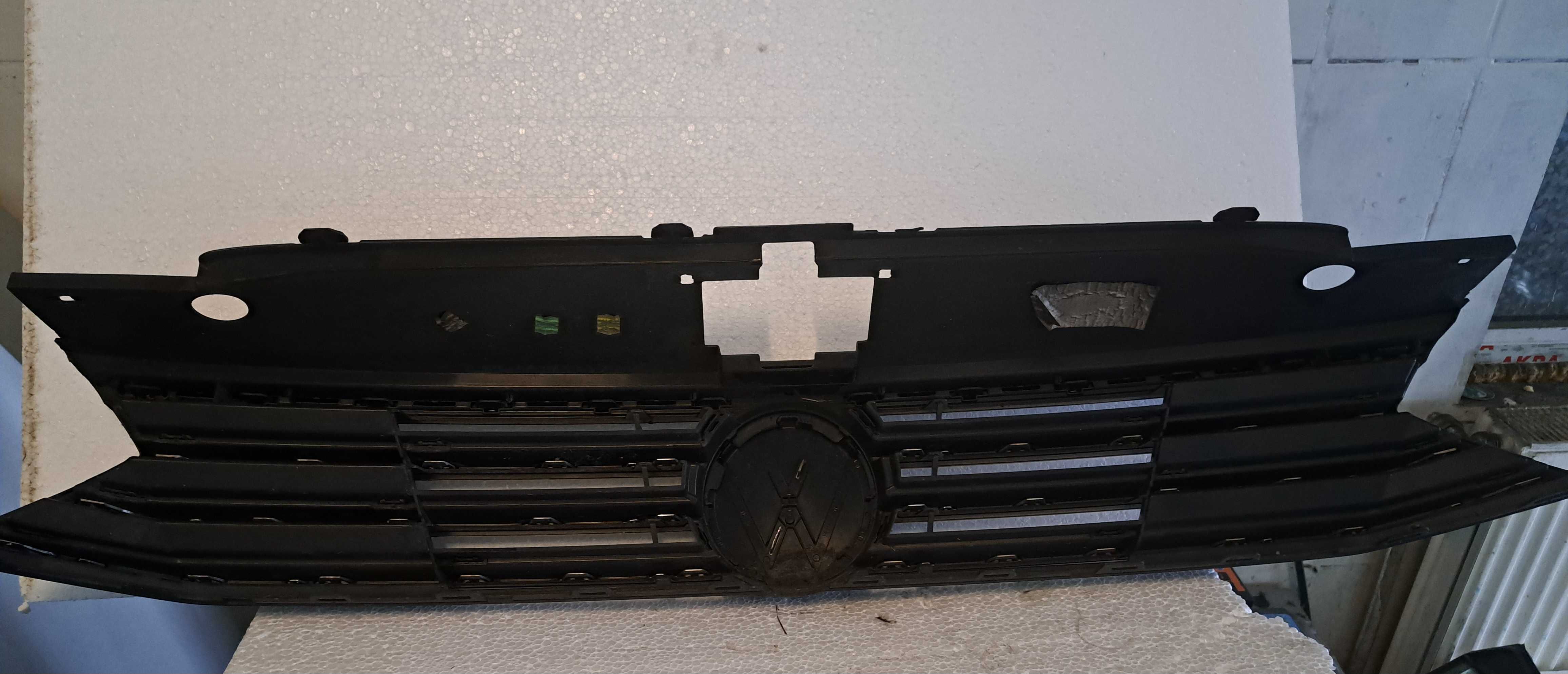 Grila radiator VW PASSAT B8 MODEL 2014-2018