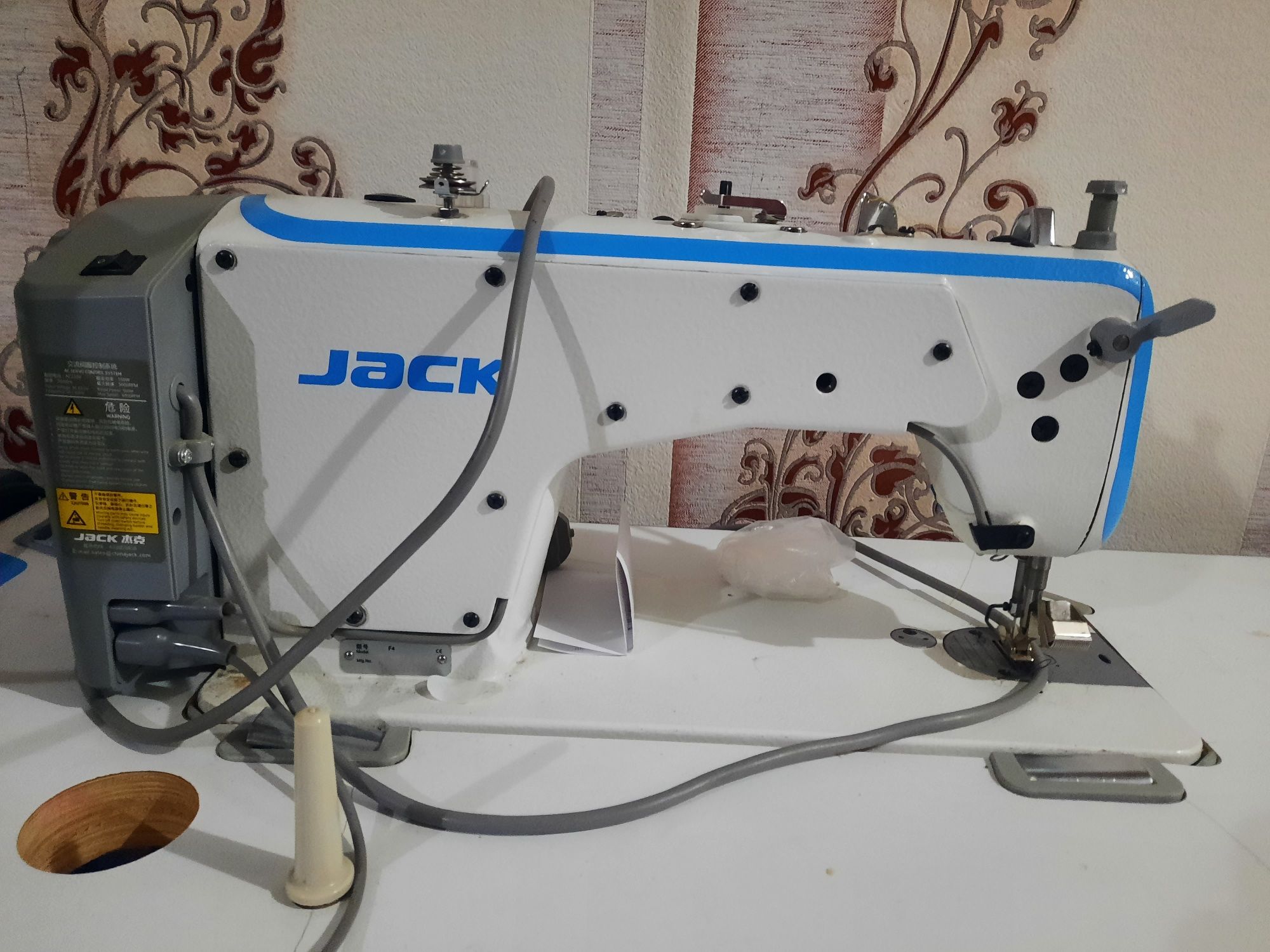 Tikuv mashina jack f 4
