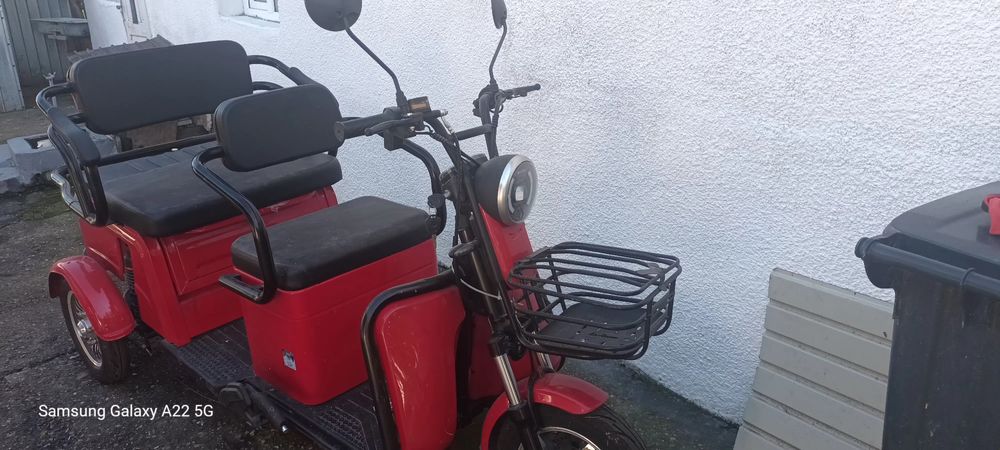 Vânzare tricicleta electrică