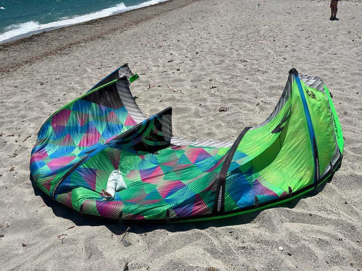 Комплект 3 кайта: Kite Cabrinha  8m/ F1 Bandit 9 m и 7m (всички с баро