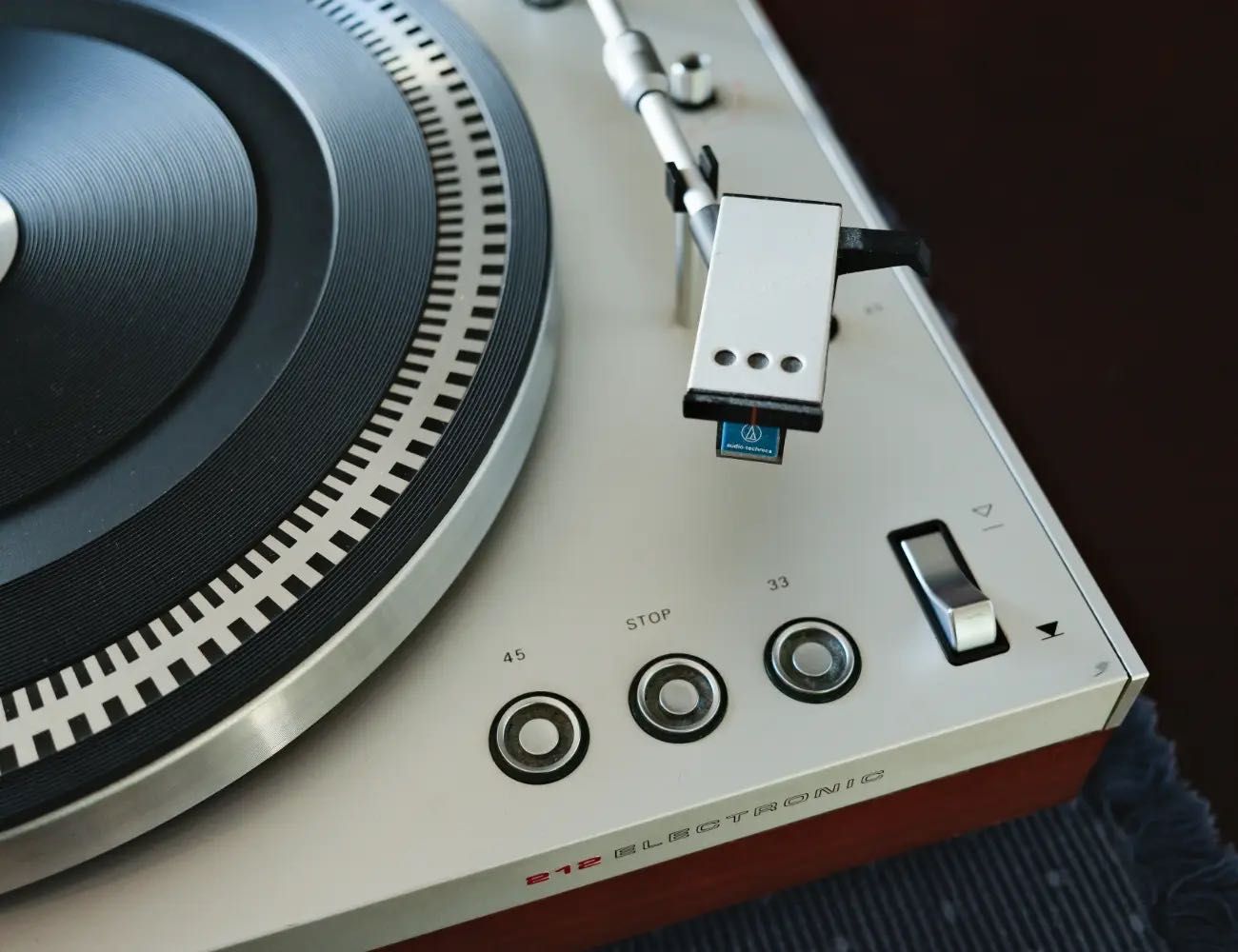 Philips GA 212 – колекционерски грамофон, Made in Holland