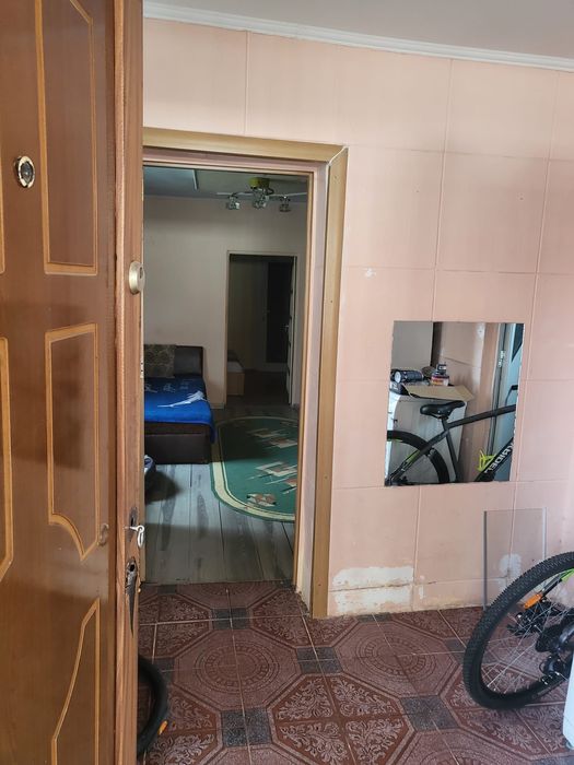 Casa la curte închiriat