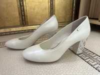 Продаются свадебные туфли 40 Размер