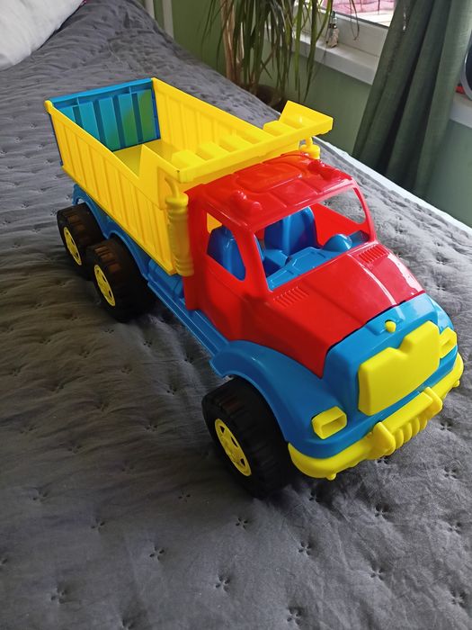 Голям детски камион