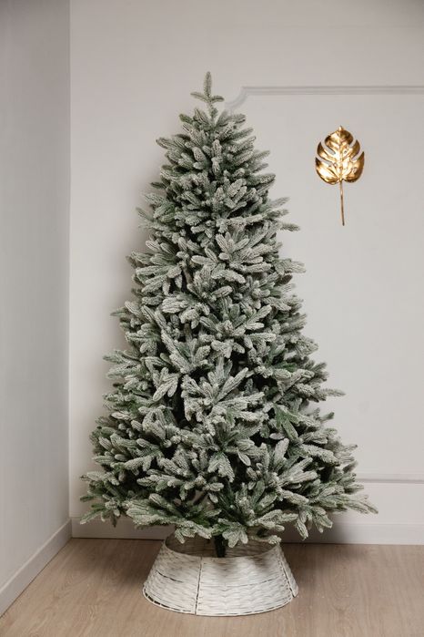 Продам Новогодние Ёлки разного размера