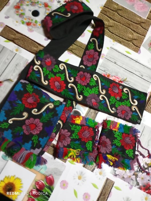 Vând Trăistuță,mânecari,și brâu băieți