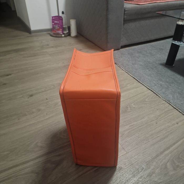 Vând geantă Christian Dior