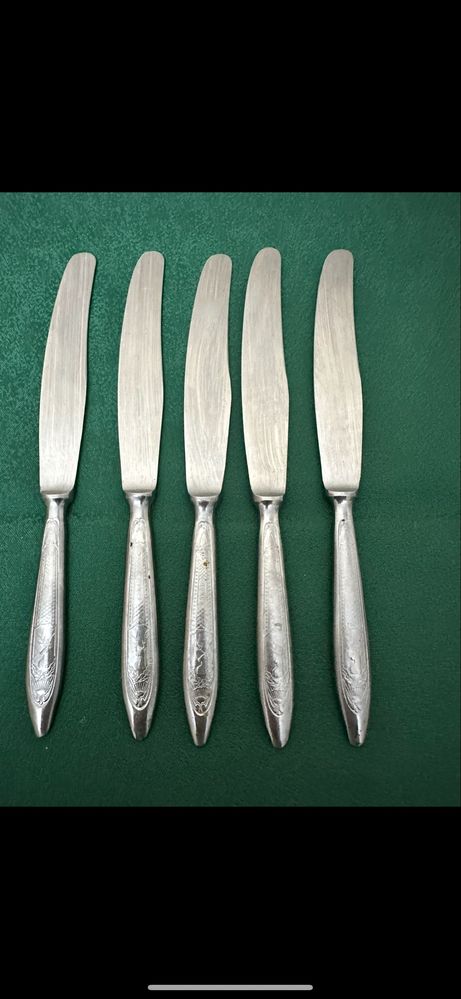 Ножи стариные из нержавейки 6 шт.( 5+1 ).Винтаж.СССР.